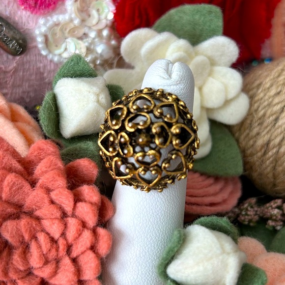 Vintage Gold Heart Filigree Cocktail Adjustable Ring - Picture 4 of 10